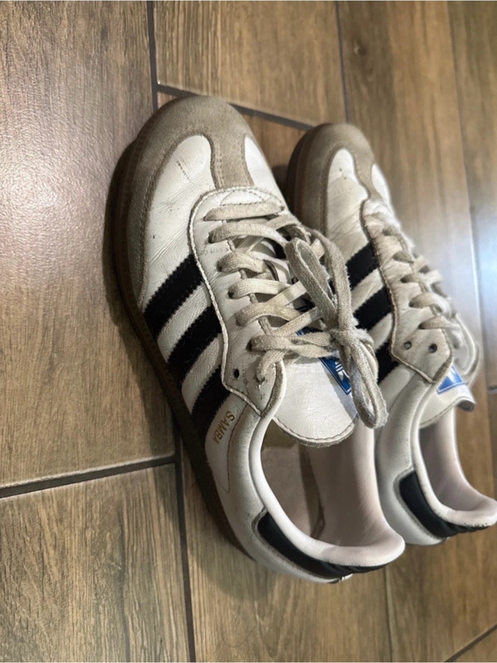 Original Adidas Samba sneakers, size 4 classic, leather, with rubber sole.